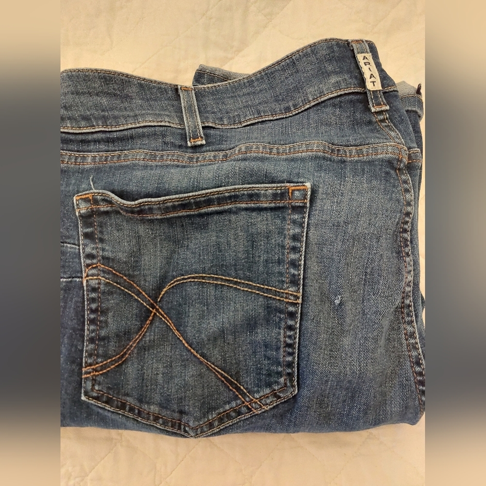 Ariat- Midrise Straight Leg Jeans 24